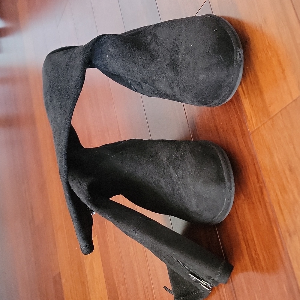 Stuart Weitzman black boots size 5